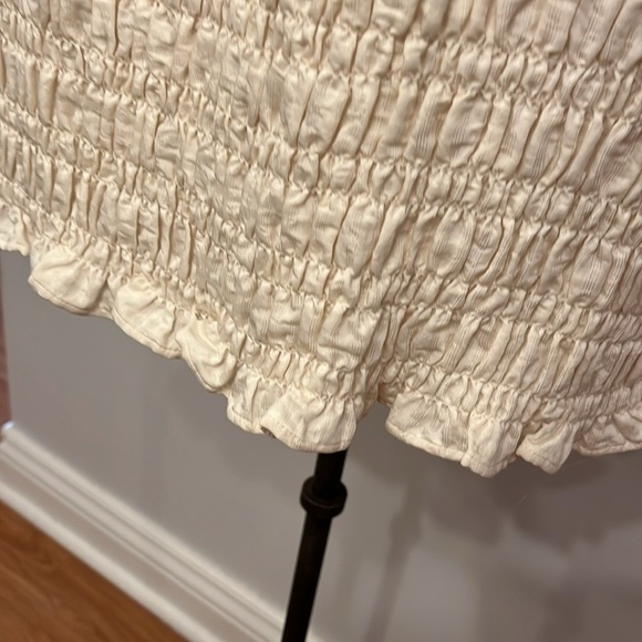 Old Navy Cream Smocked Blouse Size XXL NWT - Picture 3 of 11